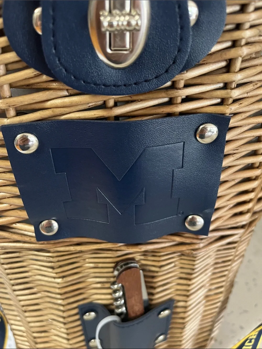 University of Michigan wicker wine basket new